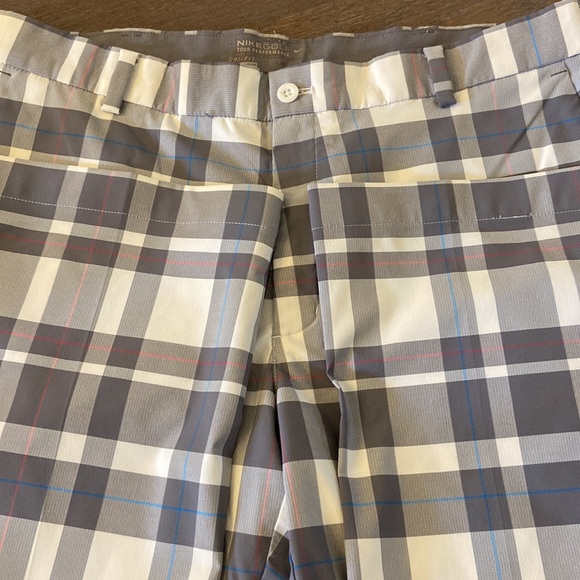 NIKE Dri-Fit True Performance Golf Trousers. NWOT. Size 36 X 32. Never worn. - Picture 3 of 10